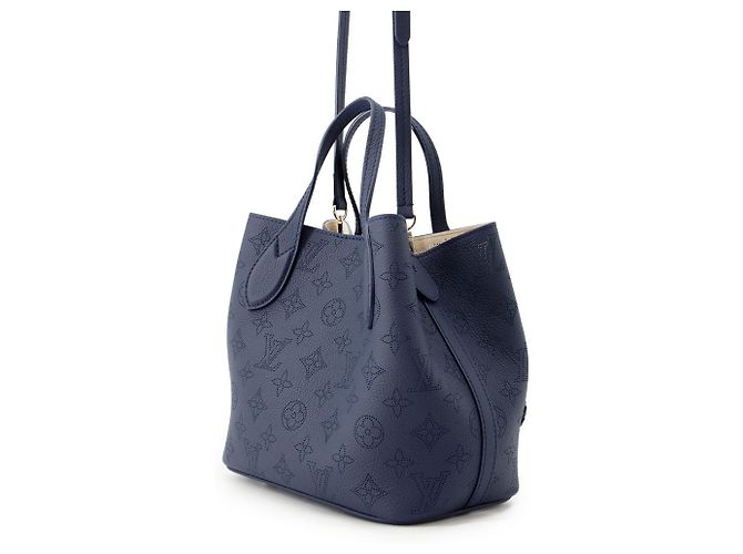 Borsa a tracolla Louis Vuitton Monogram Mahina Blossom PM Blu navy - vista 3