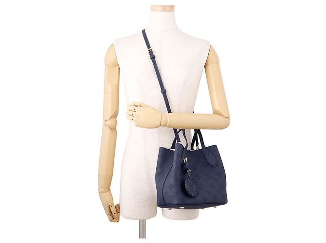 Borsa a tracolla Louis Vuitton Monogram Mahina Blossom PM Blu navy - vista 6