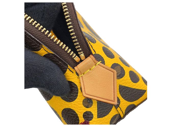 Borsa Louis Vuitton Yayoi Kusama Pumpkin Dot Giallo - vista 7