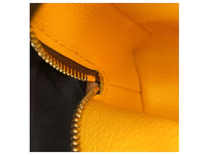 Borsa Louis Vuitton Yayoi Kusama Pumpkin Dot Giallo - vista 9