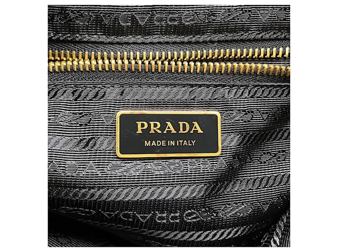 Prada Triangle Mariner Small Bucket Bag Nero - vista 12