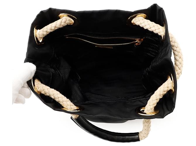 Prada Triangle Mariner Small Bucket Bag Nero - vista 5