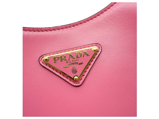 Borsa a tracolla Prada Triangle Cleo in pelle di vitello rosa - vista 15