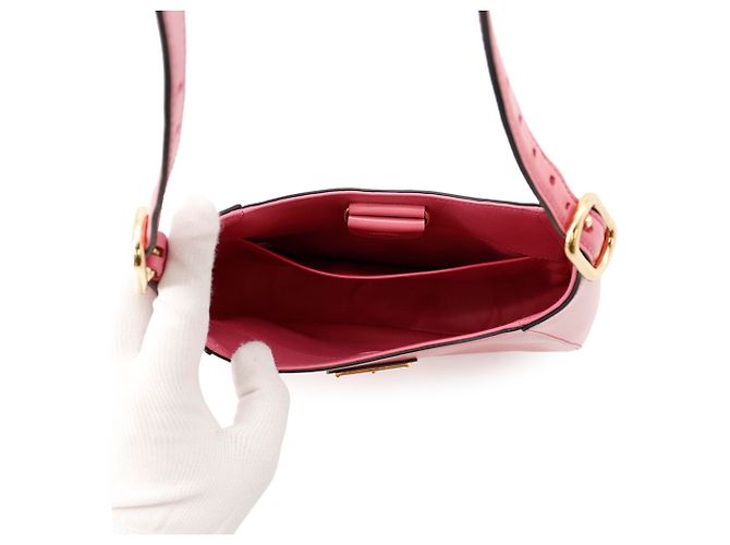 Borsa a tracolla Prada Triangle Cleo in pelle di vitello rosa - vista 5