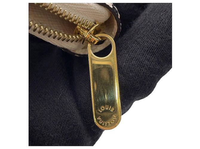 Louis Vuitton Monogram Wild at Heart Zippy Coin Purse Crudo - vista 8
