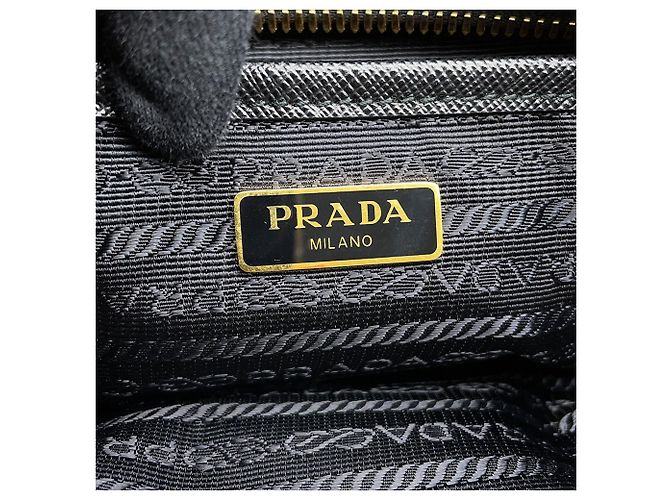 Prada Triangle Nylon Handtasche Schwarz - Ansicht 14