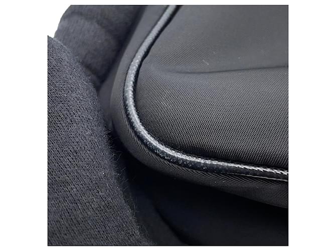 Prada Triangle Nylon Handtasche Schwarz - Ansicht 9