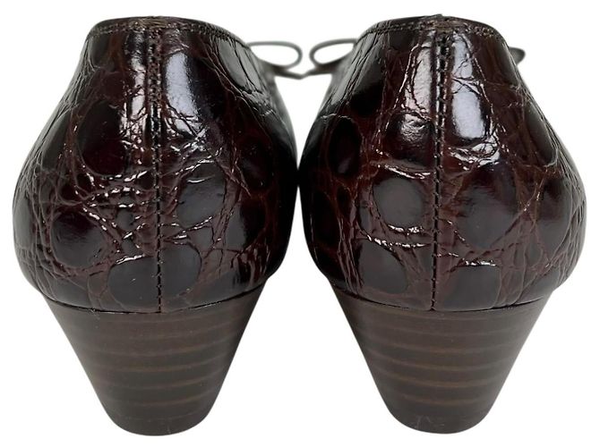 Salvatore Ferragamo VARA Pumps aus Krokodilleder Braun - Ansicht 5
