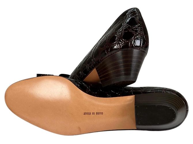 Salvatore Ferragamo VARA Pumps aus Krokodilleder Braun - Ansicht 7
