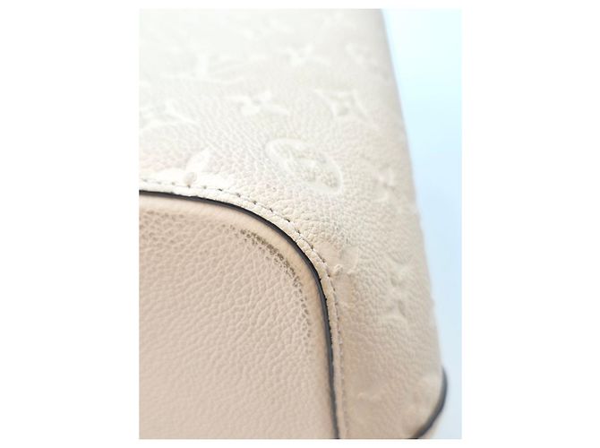 Néonoé Louis Vuitton NeoNoe MM Empreinte Cream Bianco - vista 12