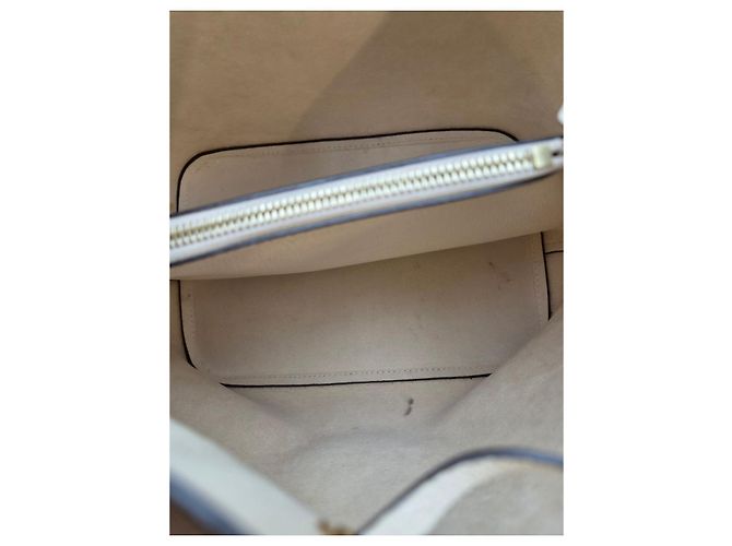 Néonoé Louis Vuitton NeoNoe MM Empreinte Cream Bianco - vista 19