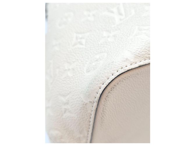 Néonoé Louis Vuitton NeoNoe MM Empreinte Cream Bianco - vista 9