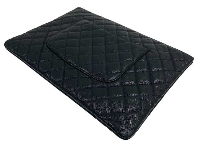Chanel Borsa a pochette classica grande in pelle caviar nera con logo CC dorato Nero - vista 6