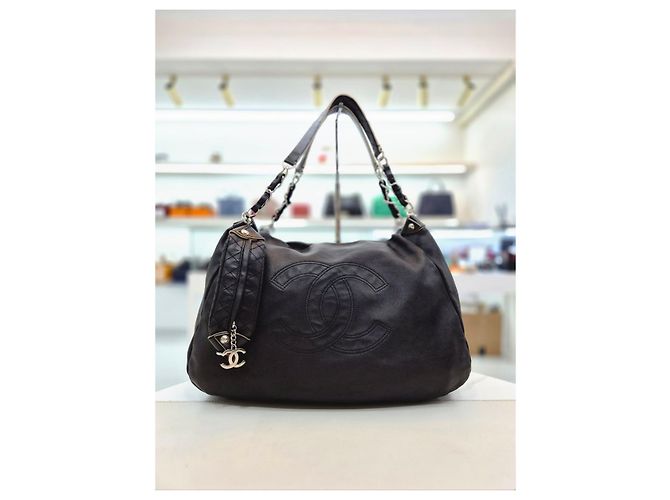 Chanel Limitierte Edition Black CC Timeless Hobo Schultertasche Schwarz - Ansicht 10
