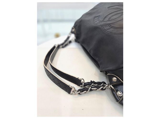 Chanel Limitierte Edition Black CC Timeless Hobo Schultertasche Schwarz - Ansicht 20