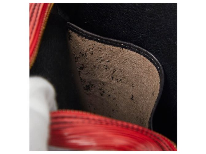 Borsa a tracolla Louis Vuitton Epi Danube Rosso - vista 10