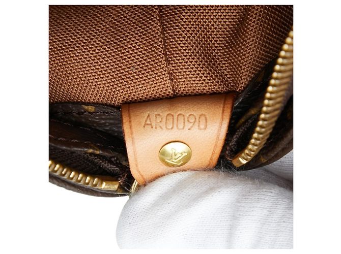 Borsa Cabas Mezzo Monogram Louis Vuitton Marrone - vista 12
