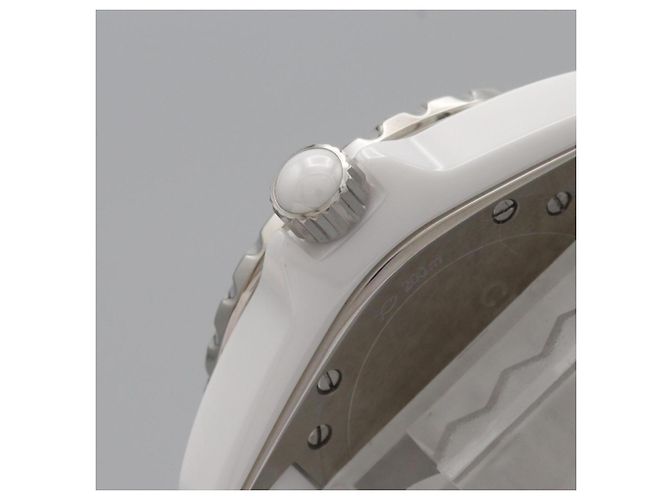 Relógio Chanel J12 33mm em Cerâmica Quartz - vista 3