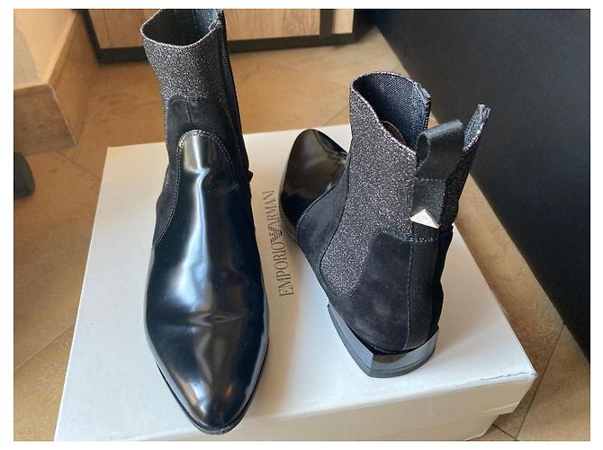Stivaletti Emporio Armani in Pelle Nera e Glitter - vista 13