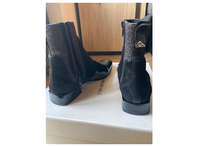 Stivaletti Emporio Armani in Pelle Nera e Glitter - vista 9