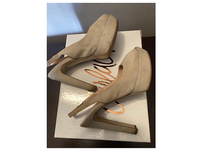 Carla G. Sandalias slingback de ante beige - vista 9