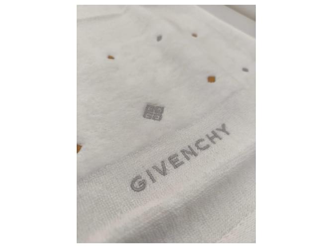 Givenchy white cotton towel - view 3