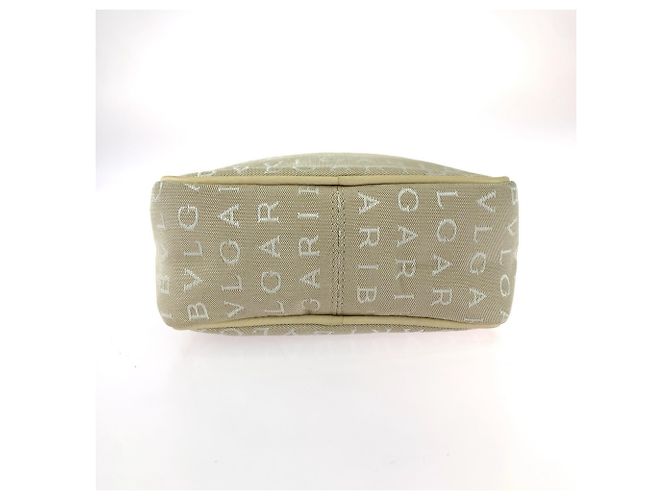 Bulgari Bolsa de Ombro/Necessaire BVLGARI Logomania em Lona Bege e Couro - vista 10