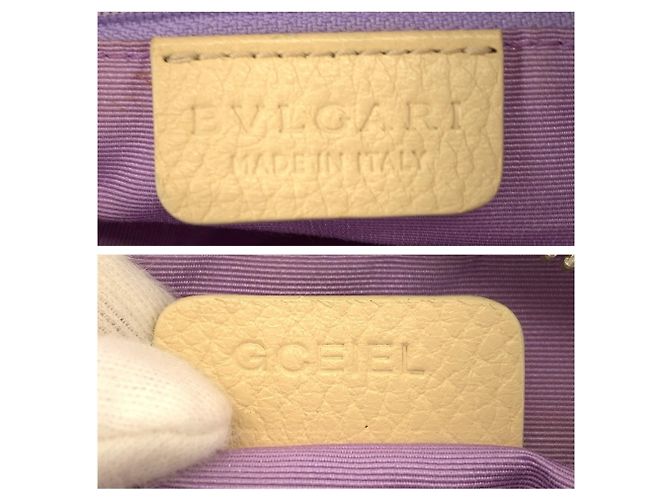 Bulgari Bolsa de Ombro/Necessaire BVLGARI Logomania em Lona Bege e Couro - vista 4
