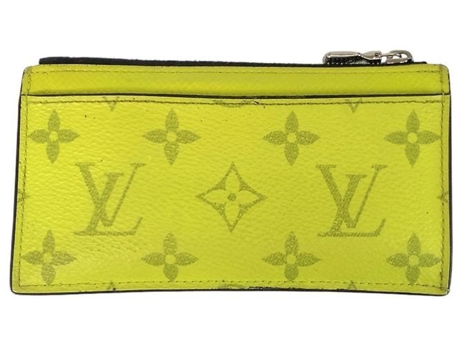 Tarjetero con monedero Louis Vuitton Taigarama Amarillo - vista 2