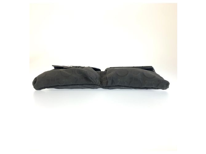 Gancini Salvatore Ferragamo Sling Bag aus schwarzem Canvas - Ansicht 9
