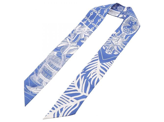 Hermès Foulard Hermes Twilly LA DANSE DES AMAZONES Bianco Blu - vista 2