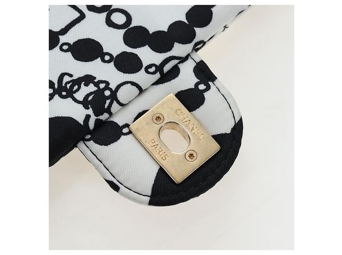 Borsa a tracolla con catena CHANEL Matelasse Satin 2way White Gold CC Auth 195250M Bianco D'oro - vista 23