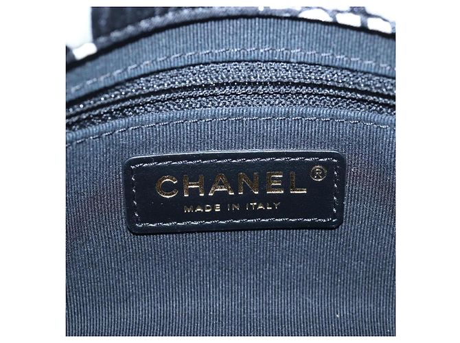 Borsa a tracolla con catena CHANEL Matelasse Satin 2way White Gold CC Auth 195250M Bianco D'oro - vista 26