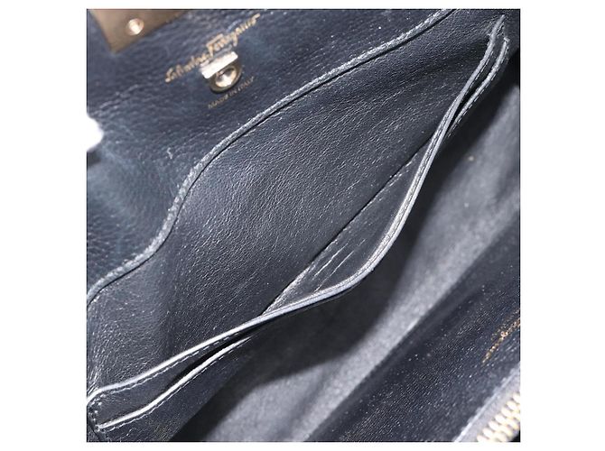 Borsa Salvatore Ferragamo Gancini Studio in pelle 2way Nero Oro Auth 195088 D'oro - vista 24