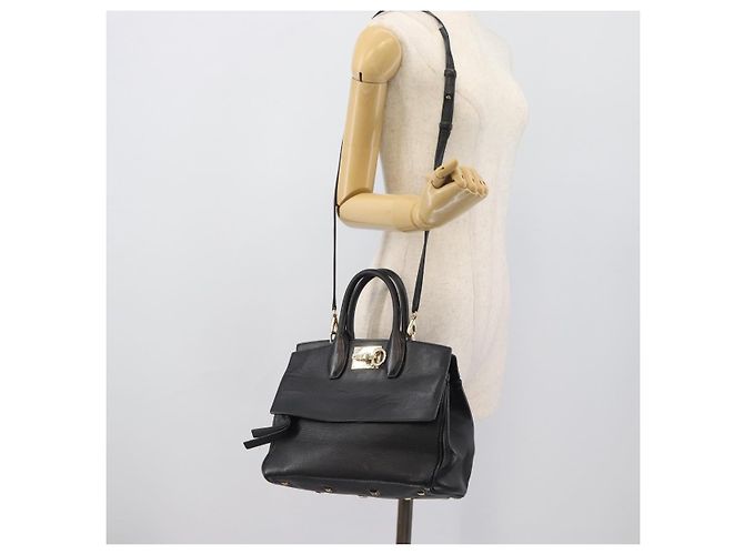 Borsa Salvatore Ferragamo Gancini Studio in pelle 2way Nero Oro Auth 195088 D'oro - vista 27