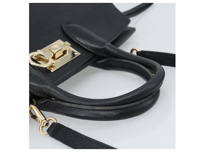 Borsa Salvatore Ferragamo Gancini Studio in pelle 2way Nero Oro Auth 195088 D'oro - vista 7