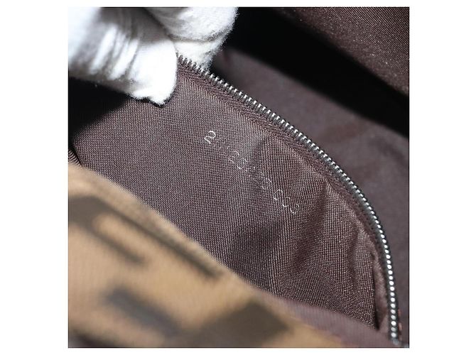 Borsa a tracolla FENDI Zucca Canvas Mamma Baguette Marrone Argento Auth 195494V - vista 12