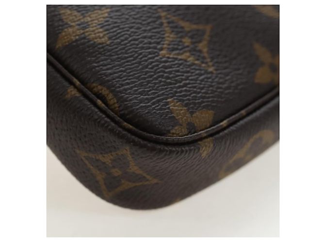 LOUIS VUITTON Monogram Vivienne Mini Pochette Accessoires M69752 LV Auth 195027M Monograma - vista 16