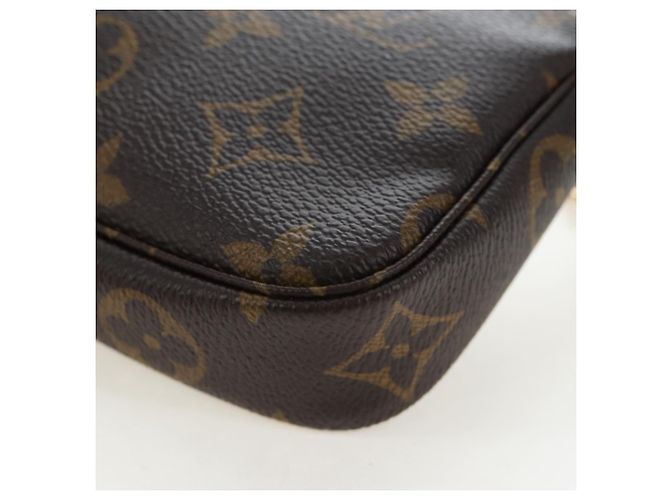 LOUIS VUITTON Monogram Vivienne Mini Pochette Accessoires M69752 LV Auth 195027M Monograma - vista 17