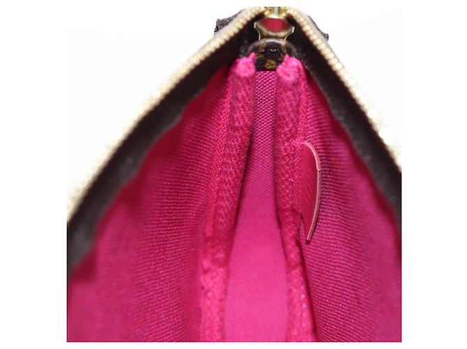 LOUIS VUITTON Monogram Vivienne Mini Pochette Accessoires M69752 LV Auth 195027M Monograma - vista 23