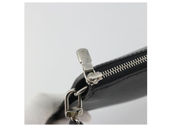 LOUIS VUITTON Epi Pochette Accessoires Accessory Pouch Black M52982 Auth 195419V Negro - vista 10