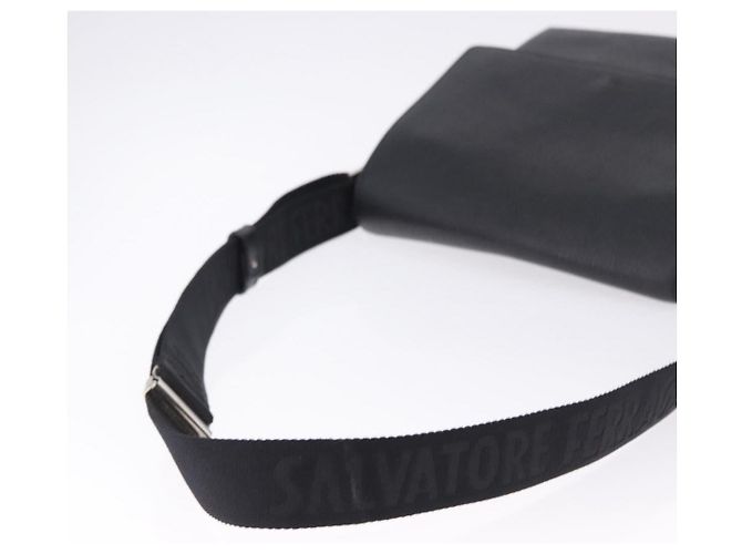 Borsa a tracolla Salvatore Ferragamo in pelle nera argento Auth ka5625 Nero - vista 7