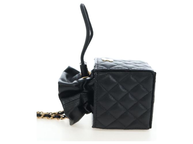 CHANEL Matelasse Chain Shoulder Pouch Lamb Skin Black Gold Tone CC Auth 196221M Nero - vista 3