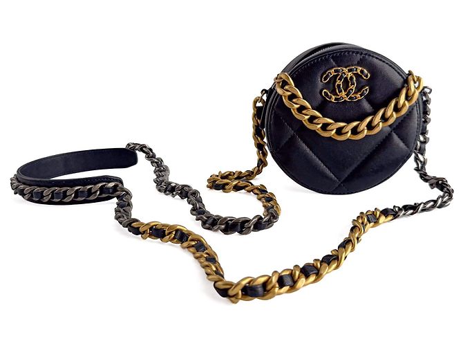 Clutch CHANEL 19 Rotonda in Pelle di Agnello Matelassé con Catena Navy - vista 2