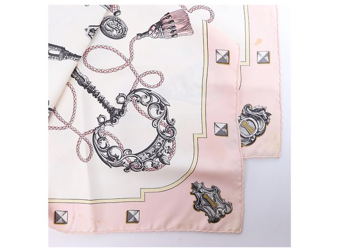 Bufanda de seda Carré 90 "LES CLES" de Hermès en rosa - vista 3