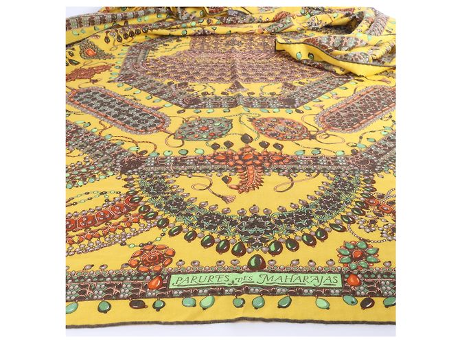 Hermès "PARURES DES MAHARAJAS" Stole Cashmere & Silk Carré Géant 140 Giallo - vista 5