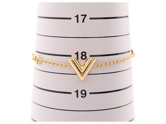 Bracciale Essential V Charm Louis Vuitton D'oro - vista 7