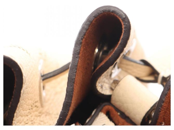 Bolso de mano Louis Vuitton Bella Tote Beige - vista 5