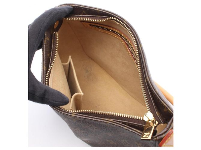 Bolso de Hombro Monograma Looping MM de Louis Vuitton Castaño - vista 3