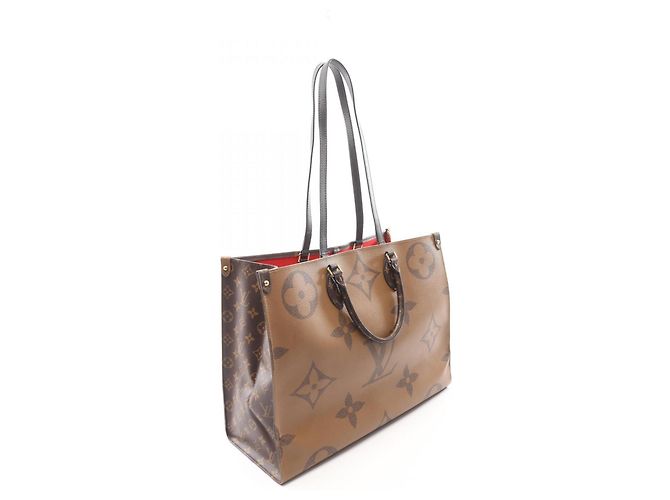 Borsa a tracolla Louis Vuitton OnTheGo GM Marrone - vista 2